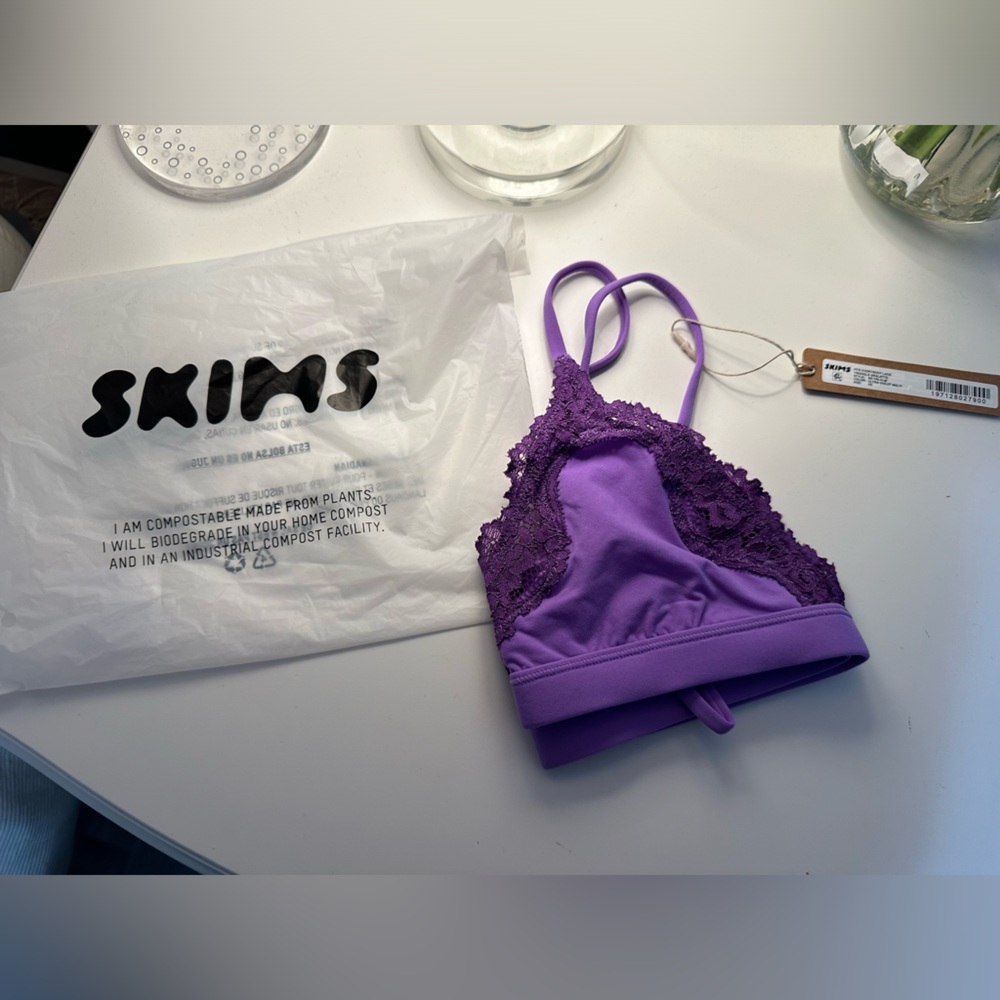 XS SKIMS violet bright purple bralette XS new with tags& original skims bag